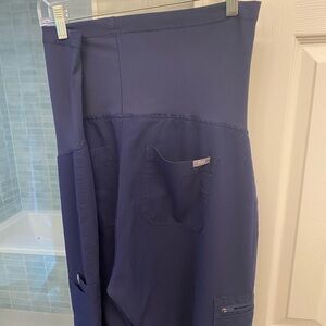COPY - Figs maternity large scrub top and bottom in navy